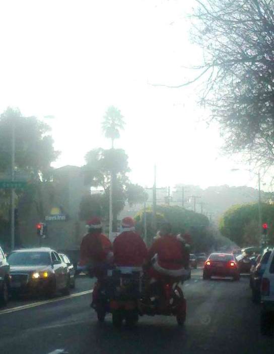 santas -- cheryll barron -- postgutenberg.com -- 10 december 2011