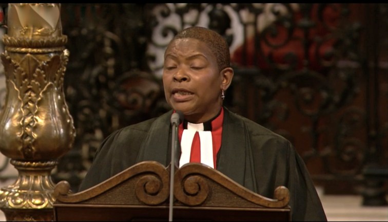 Marvellous eyebrows: the carving competes