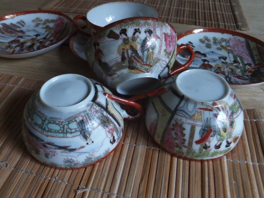 chinese cups disarranged 22luckyseeds 9287353120_2a9a94b6cc_b